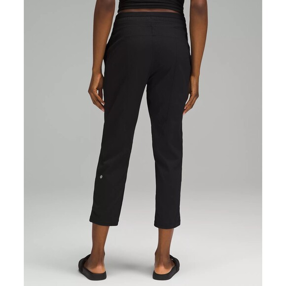 Dance Studio Mid-Rise Cropped Pant Size 8 Black NWT - Picture 3 of 10